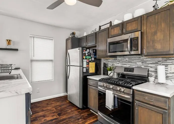 Holiday home On Duryea - Cozy 1bd In The Heights Peoria Heights